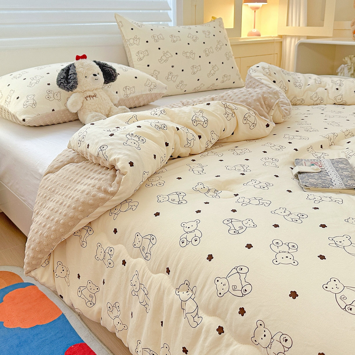 91家纺网 家纺一手货源 找家纺 昊川家纺 2025新款A类水洗双层纱豆豆被春秋被冬被被子被芯 小熊院长