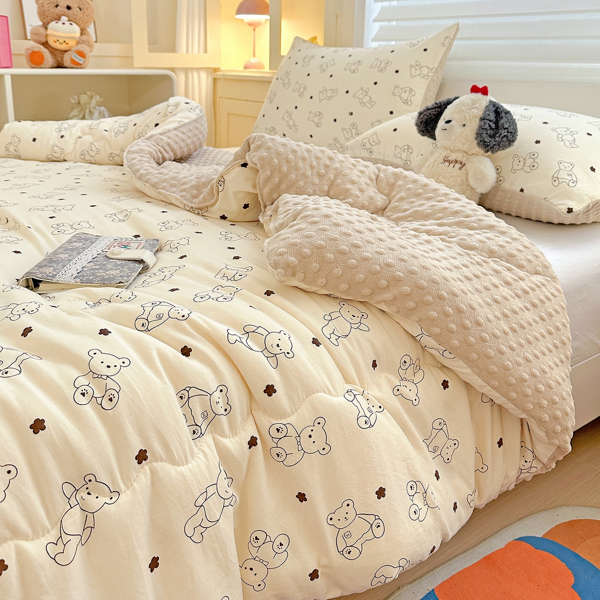 91家纺网 家纺一手货源 找家纺 昊川家纺 2025新款A类水洗双层纱豆豆被春秋被冬被被子被芯 小熊院长