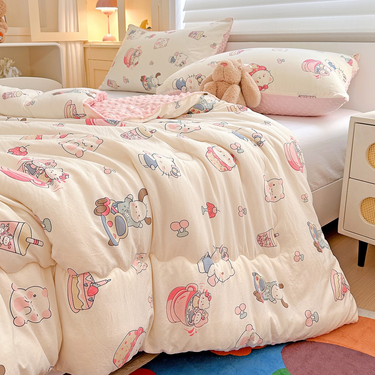 91家纺网 家纺一手货源 找家纺 昊川家纺 2025新款A类水洗双层纱豆豆被春秋被冬被被子被芯 奶猫