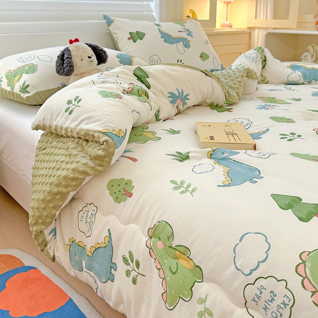 91家纺网 家纺一手货源 找家纺 昊川家纺 2025新款A类水洗双层纱豆豆被春秋被冬被被子被芯 恐龙星球