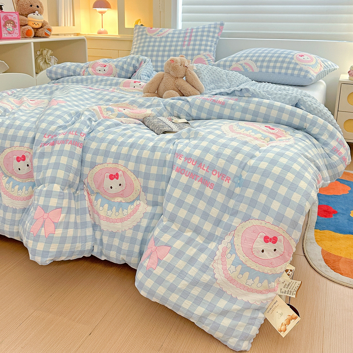 91家纺网 家纺一手货源 找家纺 昊川家纺 2025新款A类水洗双层纱豆豆被春秋被冬被被子被芯 蛋糕KT