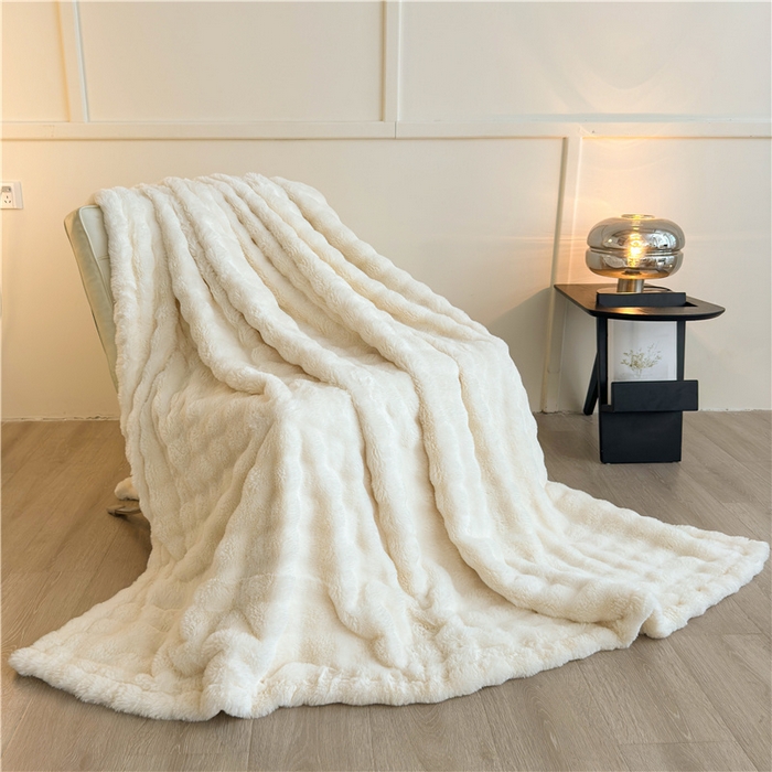 91家纺网 家纺一手货源 找家纺 2025新款泡泡绒毛毯仿兔毛绒毛毯毯子 科伦娜兔毛绒-奶白