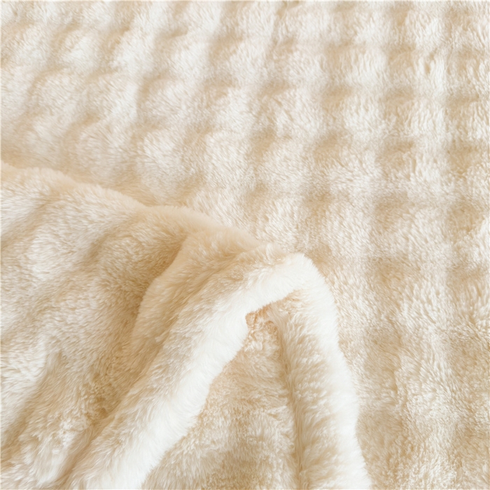 91家纺网 家纺一手货源 找家纺 2025新款泡泡绒毛毯仿兔毛绒毛毯毯子 科伦娜兔毛绒-奶白