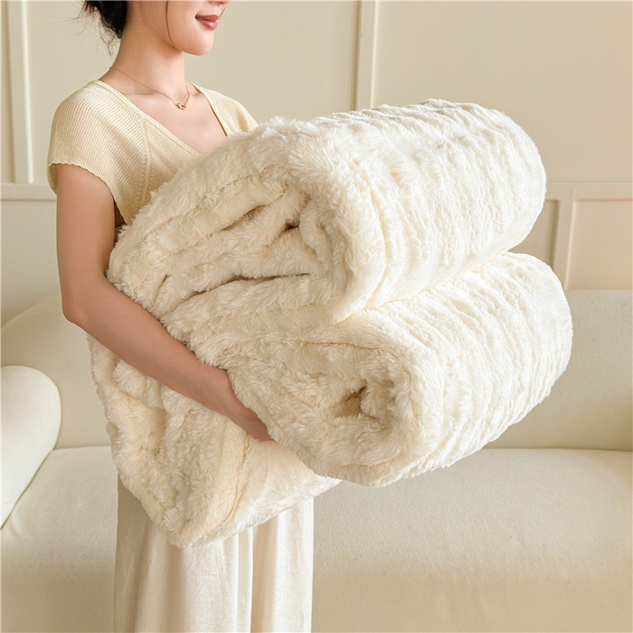 91家纺网 家纺一手货源 找家纺 2025新款泡泡绒毛毯仿兔毛绒毛毯毯子 科伦娜兔毛绒-奶白