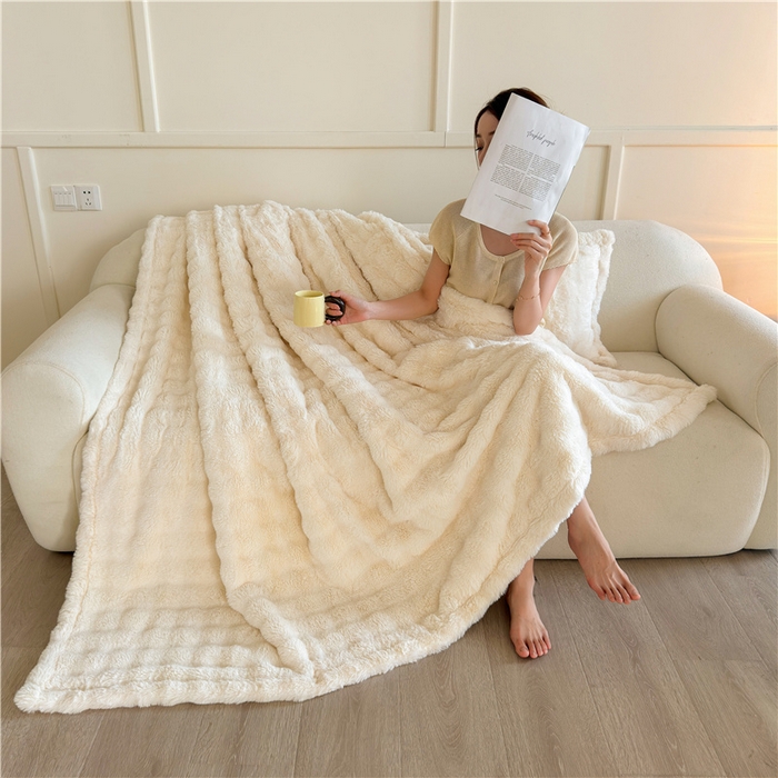 91家纺网 家纺一手货源 找家纺 2025新款泡泡绒毛毯仿兔毛绒毛毯毯子 科伦娜兔毛绒-奶白