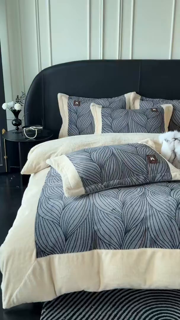 91家纺网 家纺一手货源 找家纺 （总）懒猫家纺 2025新款轻奢拼角欧貂绒系列四件套