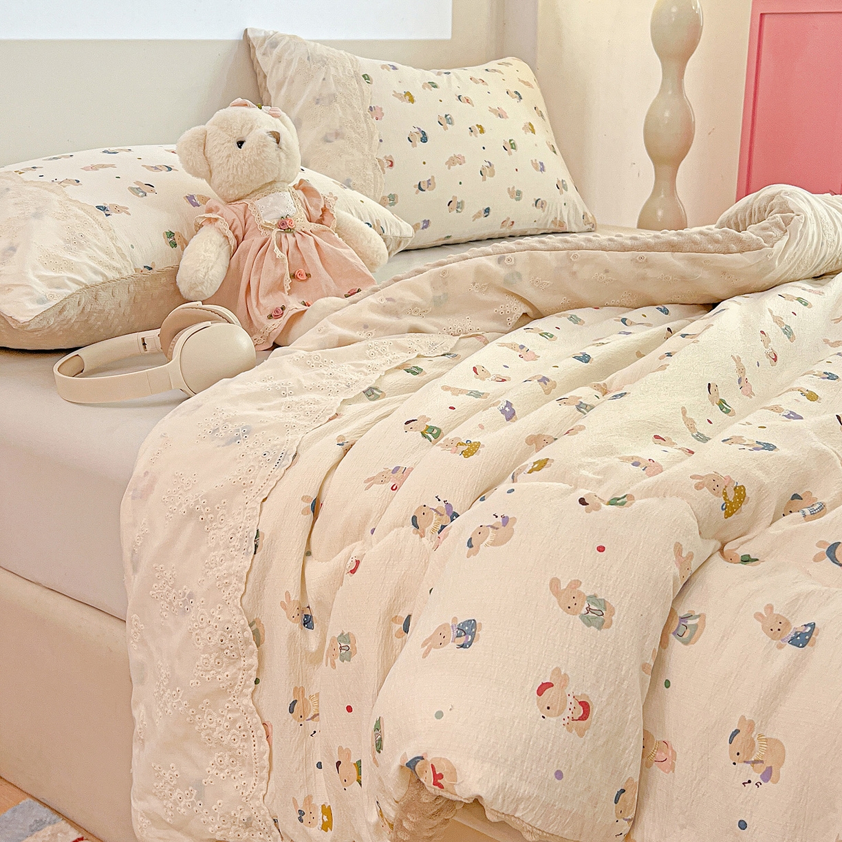 91家纺网 家纺一手货源 找家纺 昊川家纺 2025新款云感针织全棉花边豆豆被春秋被冬被被子被芯 兔子集合