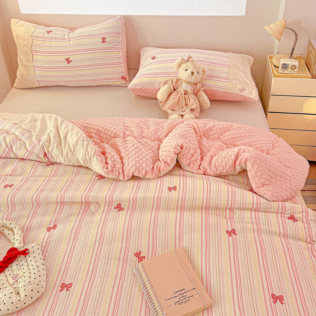 91家纺网 家纺一手货源 找家纺 昊川家纺 2025新款云感针织全棉花边豆豆被春秋被冬被被子被芯 遇见彩虹