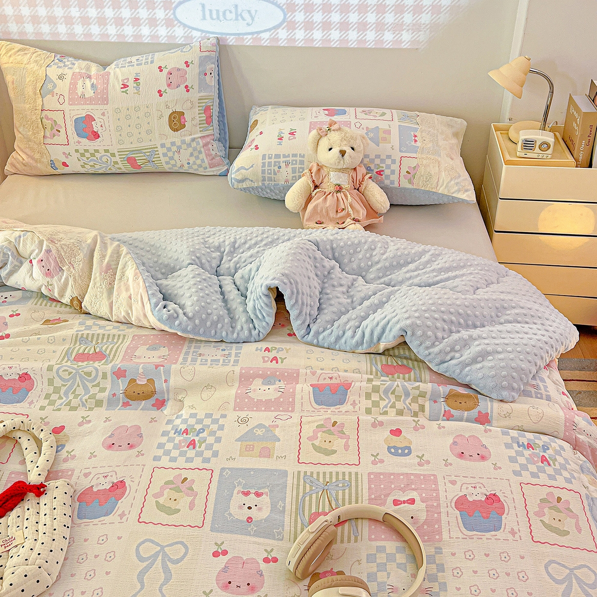 91家纺网 家纺一手货源 找家纺 昊川家纺 2025新款云感针织全棉花边豆豆被春秋被冬被被子被芯 奶油块块