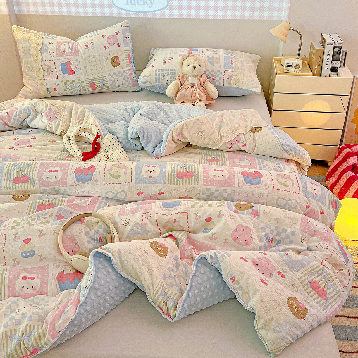 91家纺网 家纺一手货源 找家纺 昊川家纺 2025新款云感针织全棉花边豆豆被春秋被冬被被子被芯 奶油块块