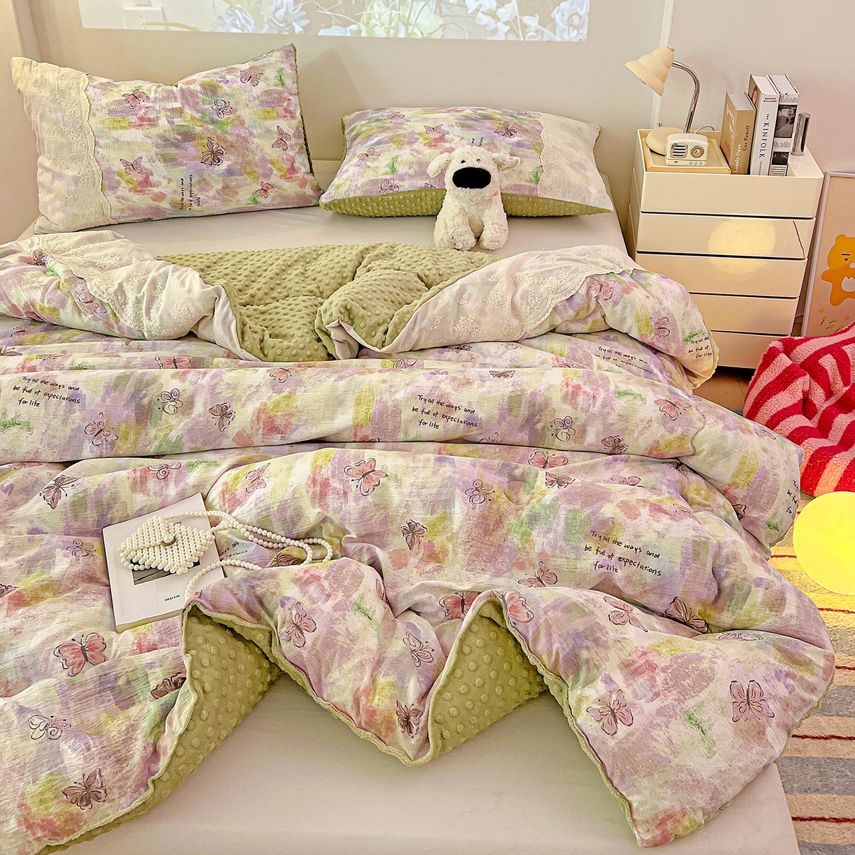 91家纺网 家纺一手货源 找家纺 昊川家纺 2025新款云感针织全棉花边豆豆被春秋被冬被被子被芯 油彩蝴蝶