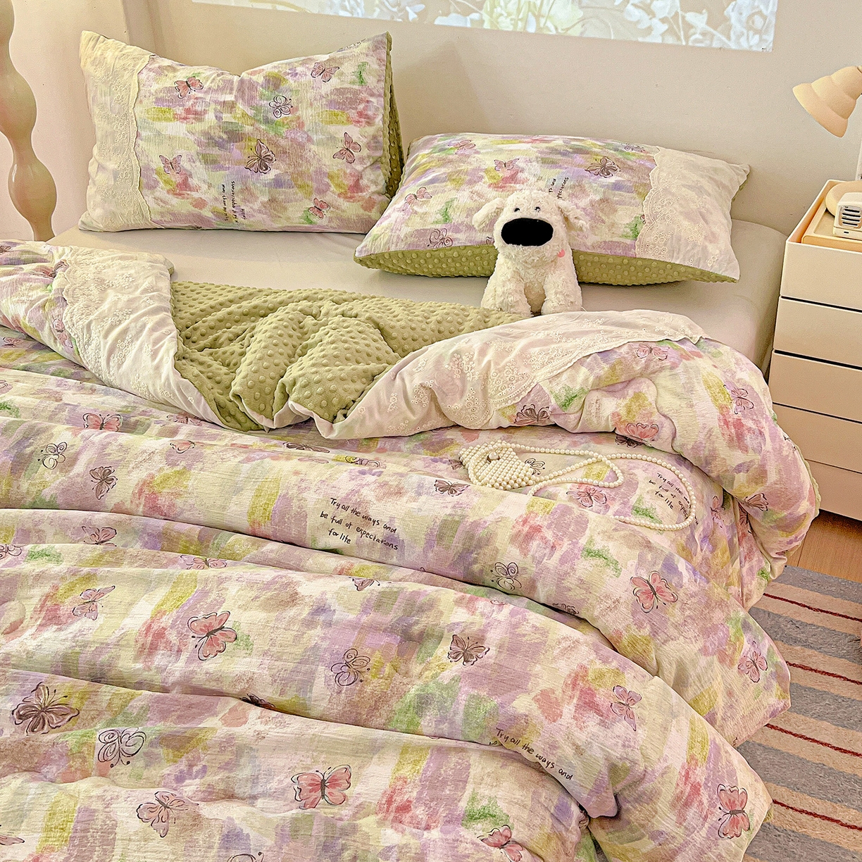 91家纺网 家纺一手货源 找家纺 昊川家纺 2025新款云感针织全棉花边豆豆被春秋被冬被被子被芯 油彩蝴蝶