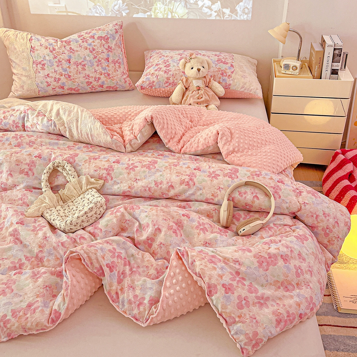 91家纺网 家纺一手货源 找家纺 昊川家纺 2025新款云感针织全棉花边豆豆被春秋被冬被被子被芯 十里桃花