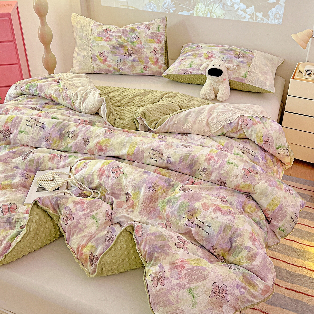 91家纺网 家纺一手货源 找家纺 昊川家纺 2025新款云感针织全棉花边豆豆被春秋被冬被被子被芯 油彩蝴蝶