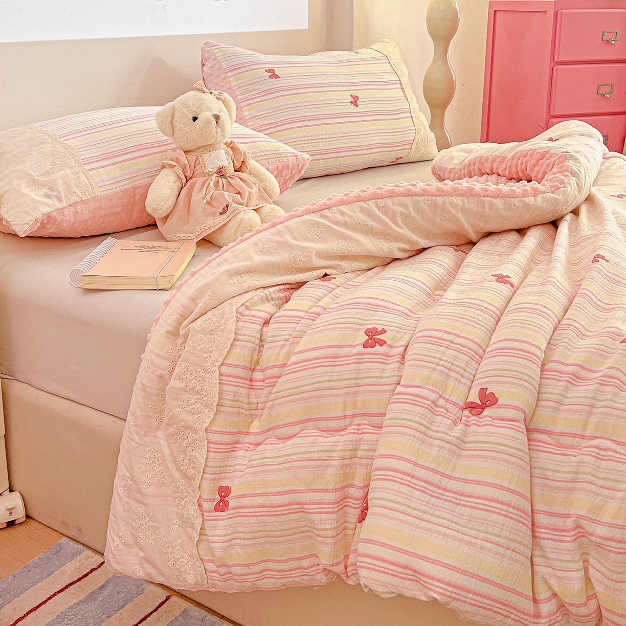 91家纺网 家纺一手货源 找家纺 昊川家纺 2025新款云感针织全棉花边豆豆被春秋被冬被被子被芯 遇见彩虹