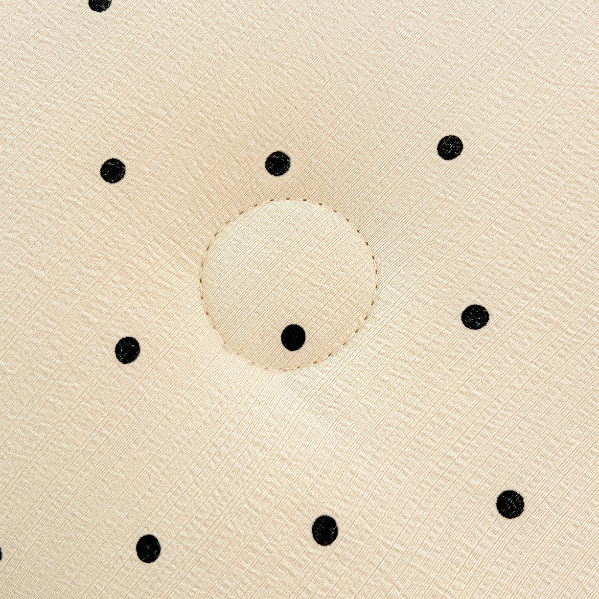 91家纺网 家纺一手货源 找家纺 昊川家纺 2025新款云感针织全棉花边豆豆被春秋被冬被被子被芯 米波点