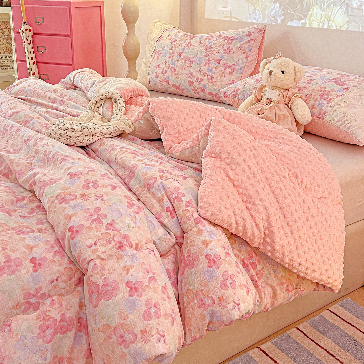 91家纺网 家纺一手货源 找家纺 昊川家纺 2025新款云感针织全棉花边豆豆被春秋被冬被被子被芯 十里桃花