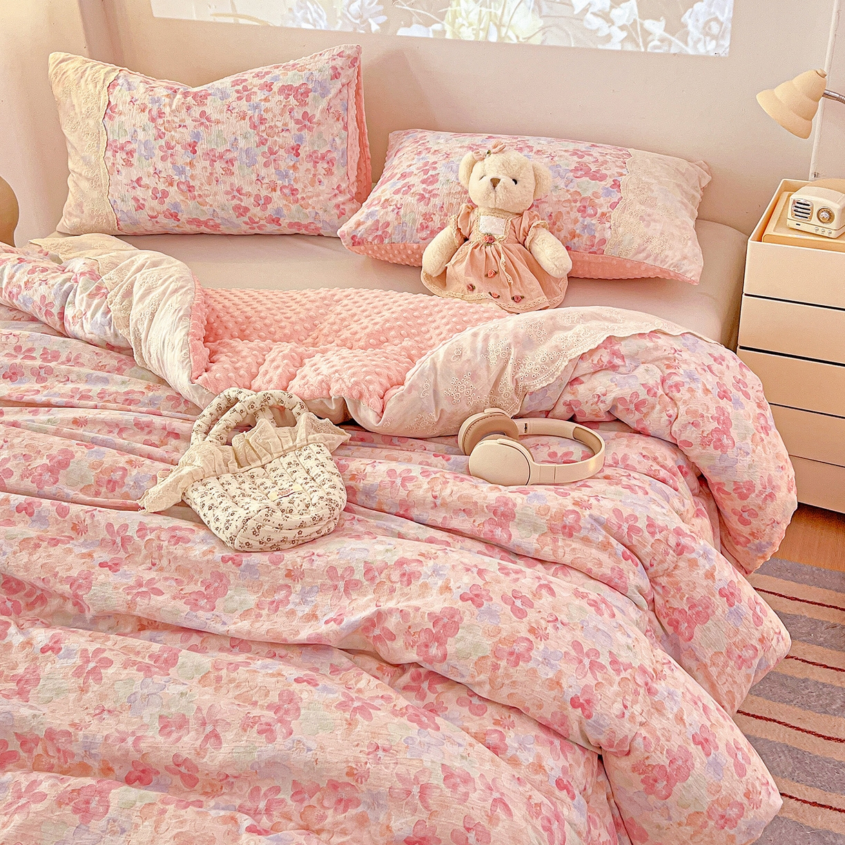 91家纺网 家纺一手货源 找家纺 昊川家纺 2025新款云感针织全棉花边豆豆被春秋被冬被被子被芯 十里桃花