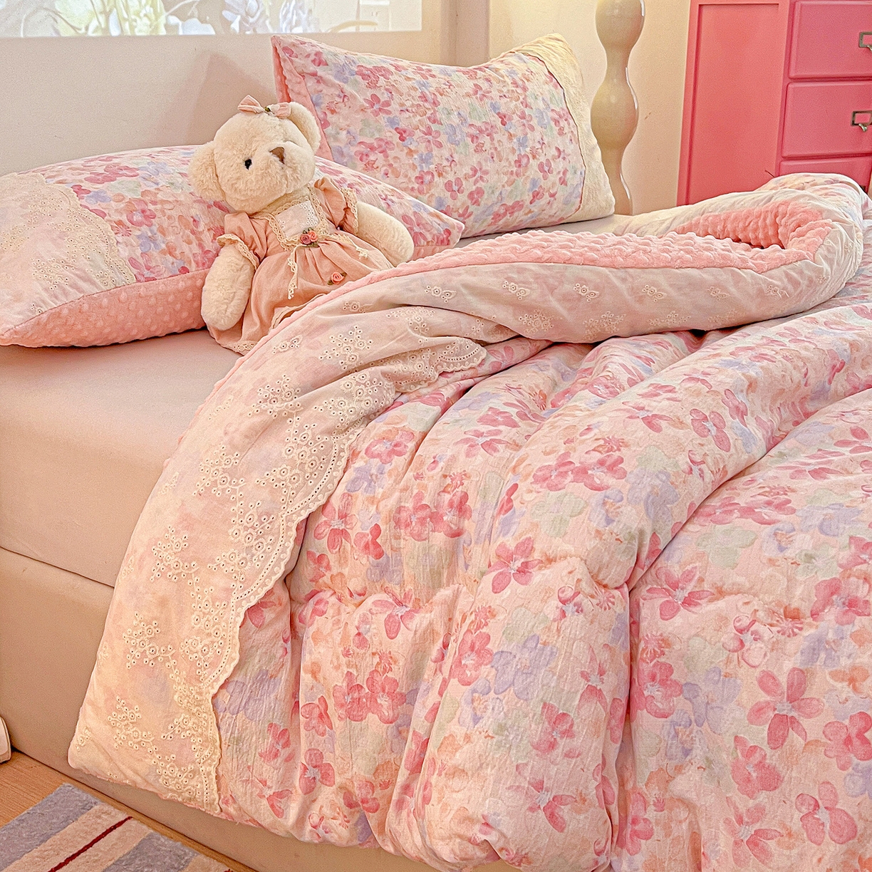 91家纺网 家纺一手货源 找家纺 昊川家纺 2025新款云感针织全棉花边豆豆被春秋被冬被被子被芯 十里桃花