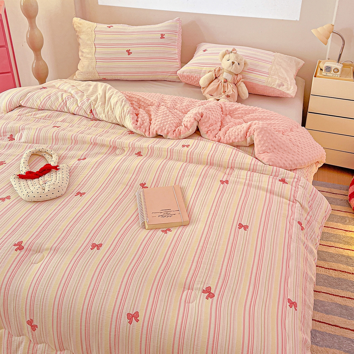 91家纺网 家纺一手货源 找家纺 昊川家纺 2025新款云感针织全棉花边豆豆被春秋被冬被被子被芯 遇见彩虹