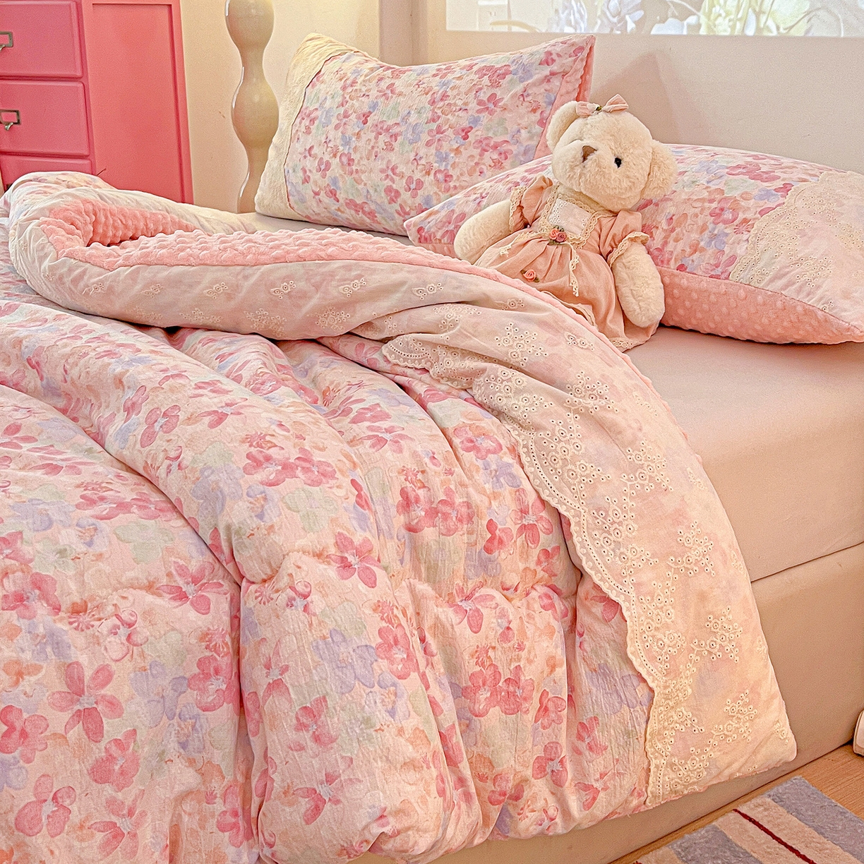 91家纺网 家纺一手货源 找家纺 昊川家纺 2025新款云感针织全棉花边豆豆被春秋被冬被被子被芯 十里桃花