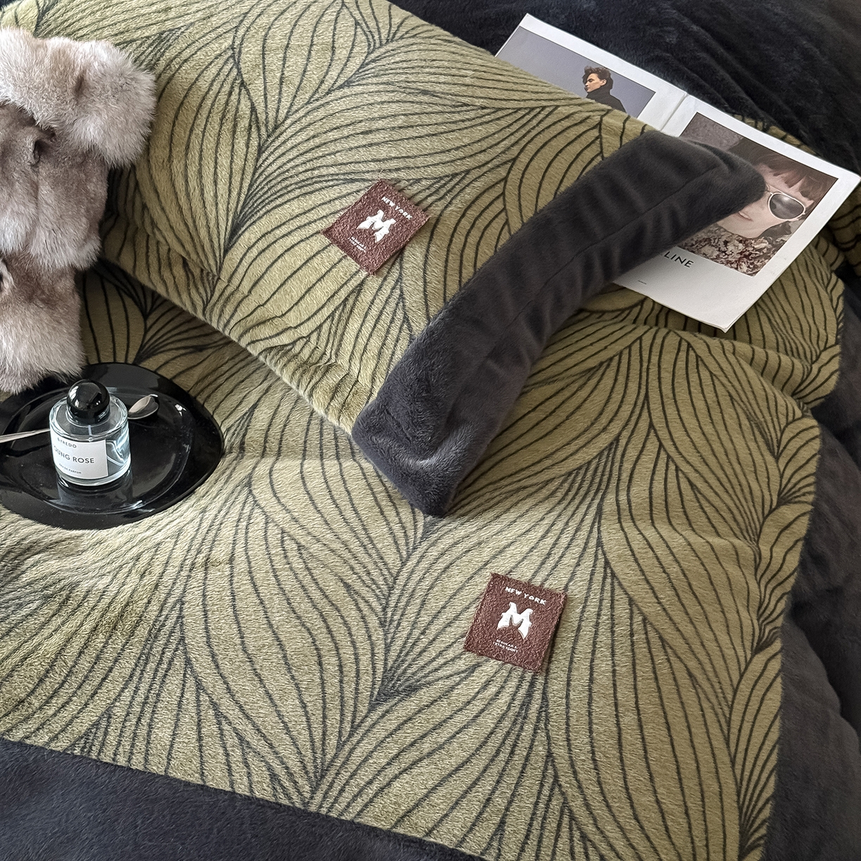 91家纺网 家纺一手货源 找家纺 懒猫家纺 2025新款轻奢拼角欧貂绒系列四件套 简欧-绿