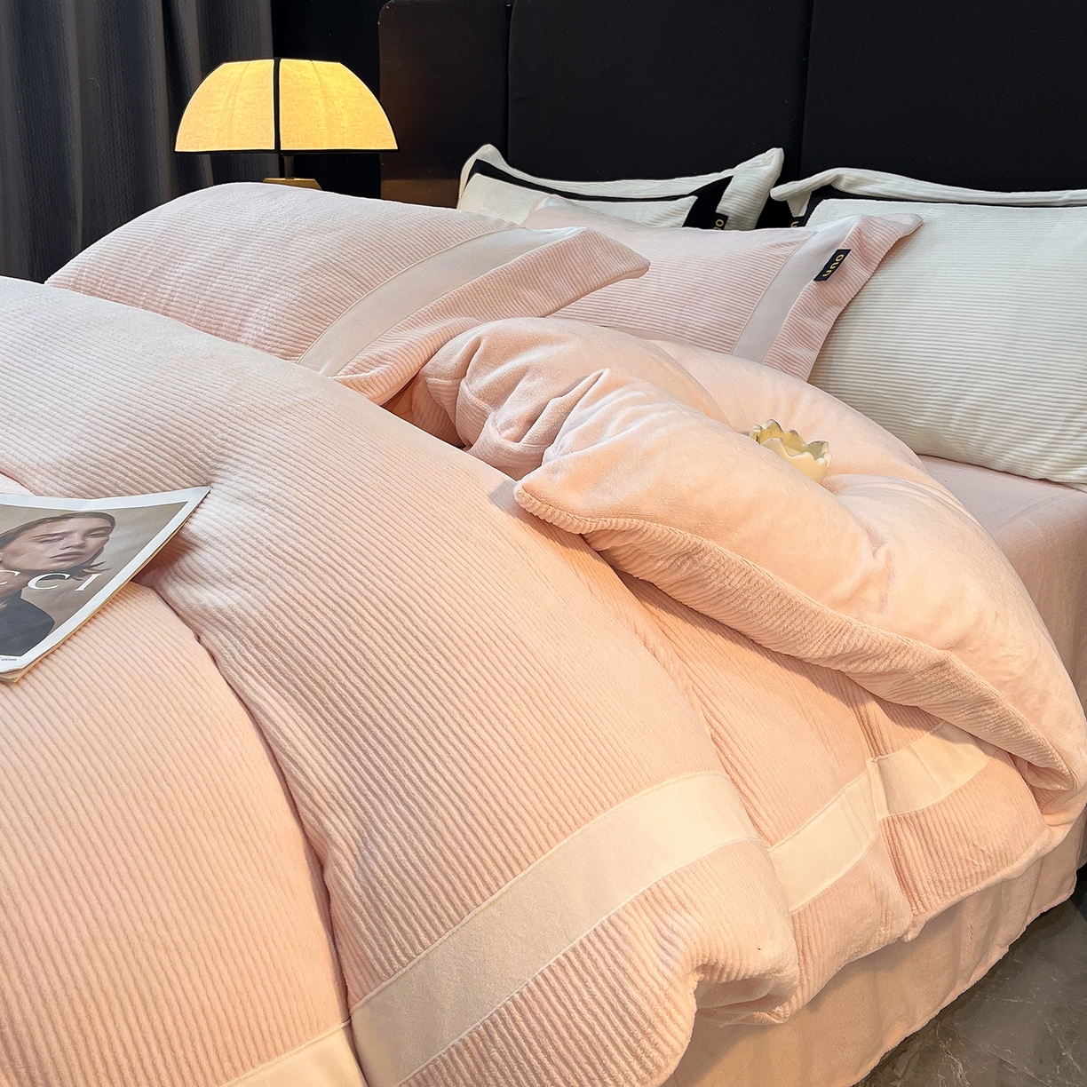 吾秀家居 2025新款手工织带工艺款雕花牛奶绒烂花四件套 - 绽放 绽放-条纹玉