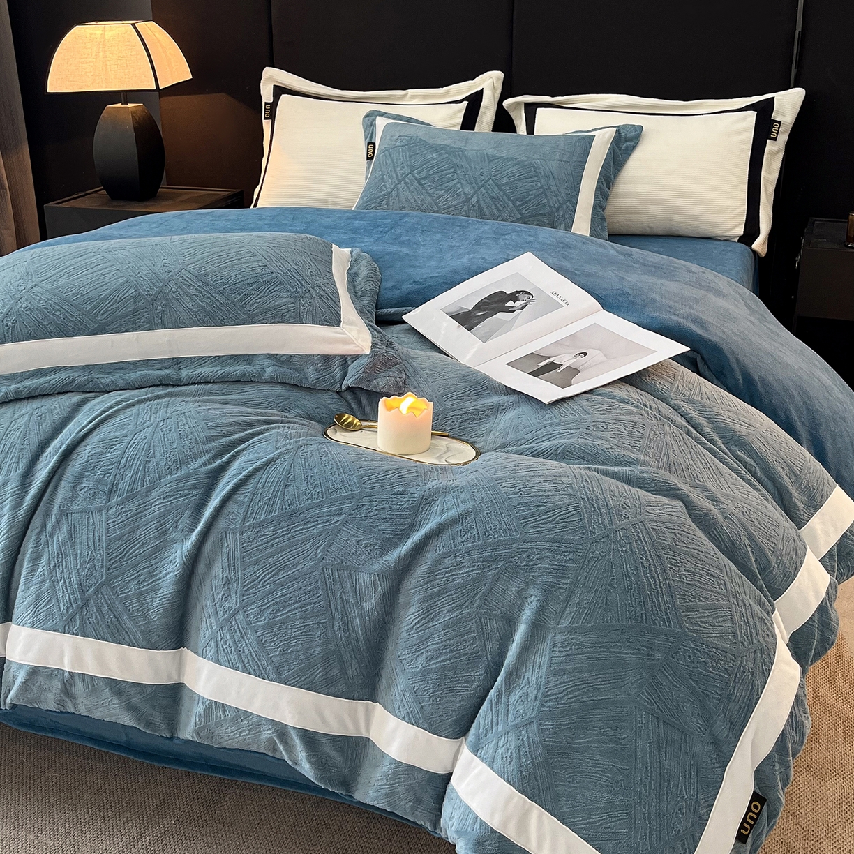 91家纺网 家纺一手货源 找家纺 吾秀家居 2025新款手工织带工艺款雕花牛奶绒烂花四件套 - 绽放 绽放-叶纹兰