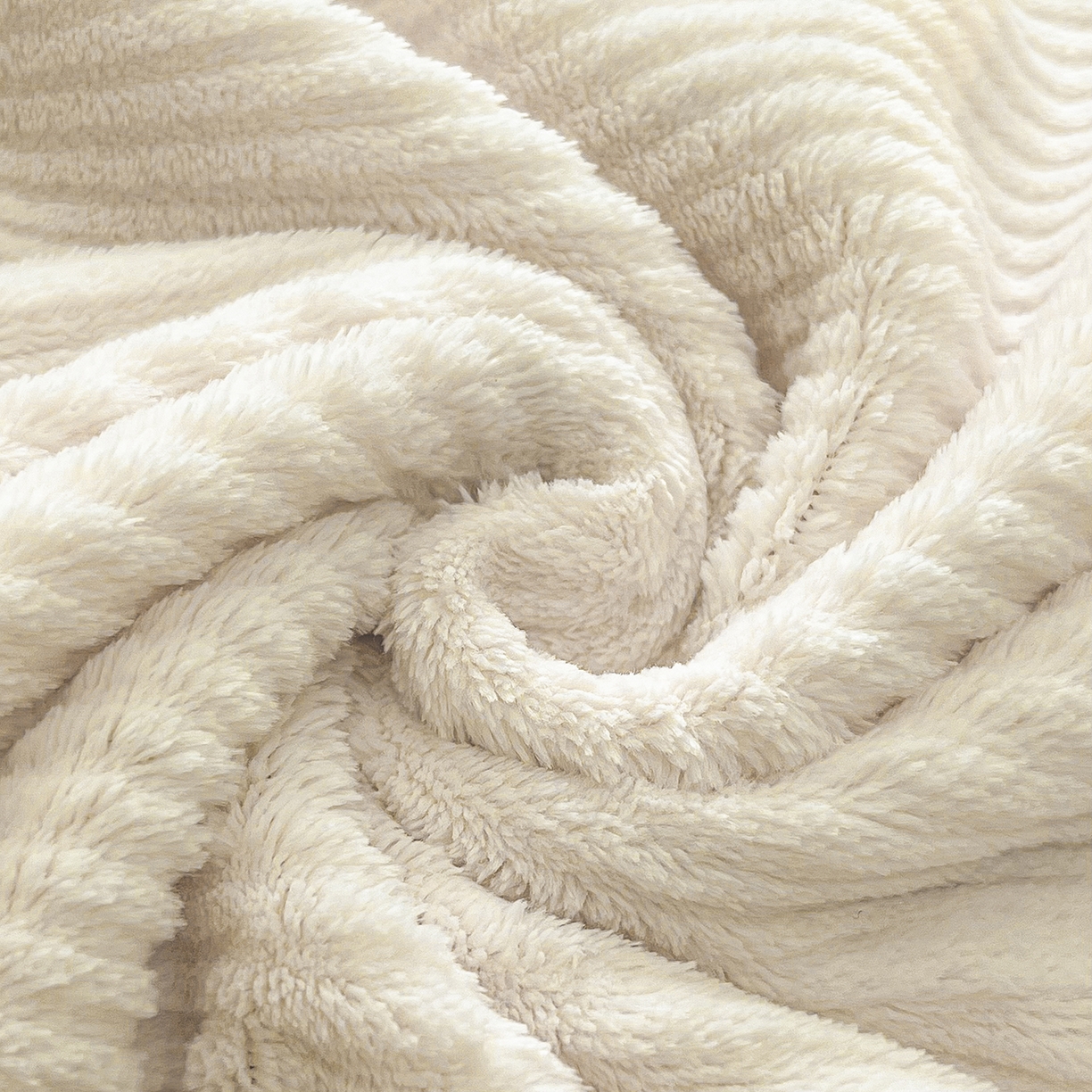 91家纺网 家纺一手货源 找家纺 吾秀家居 2025新款手工织带工艺款雕花牛奶绒烂花四件套 - 绽放 绽放-条纹白