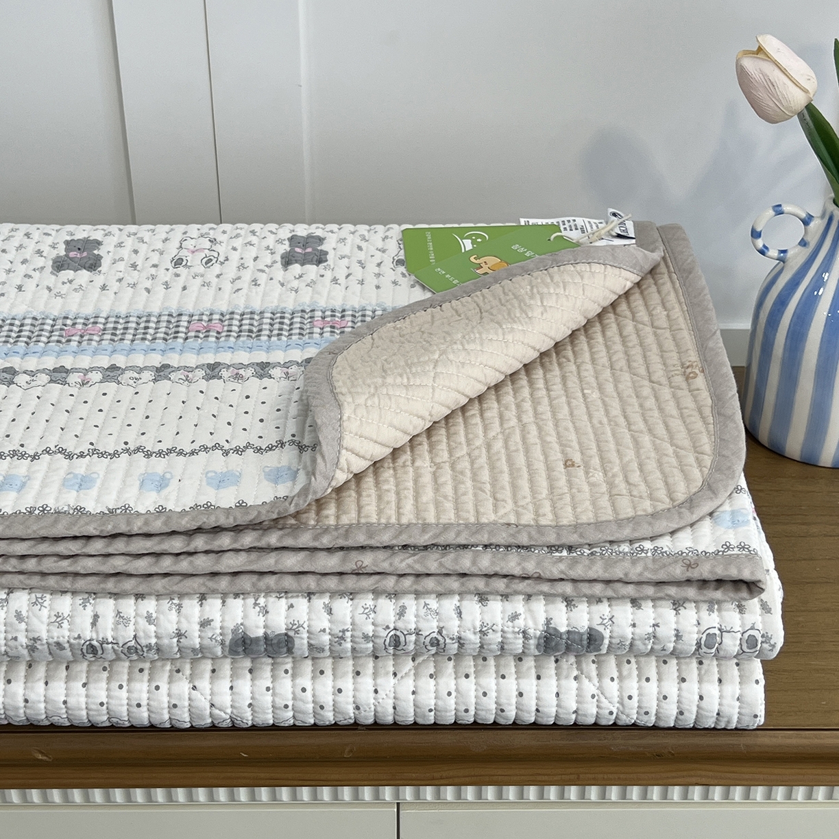 91家纺网 家纺一手货源 找家纺 沐纯家居 2025新款跑量款双面纯棉印花水洗床盖 冰格维尼