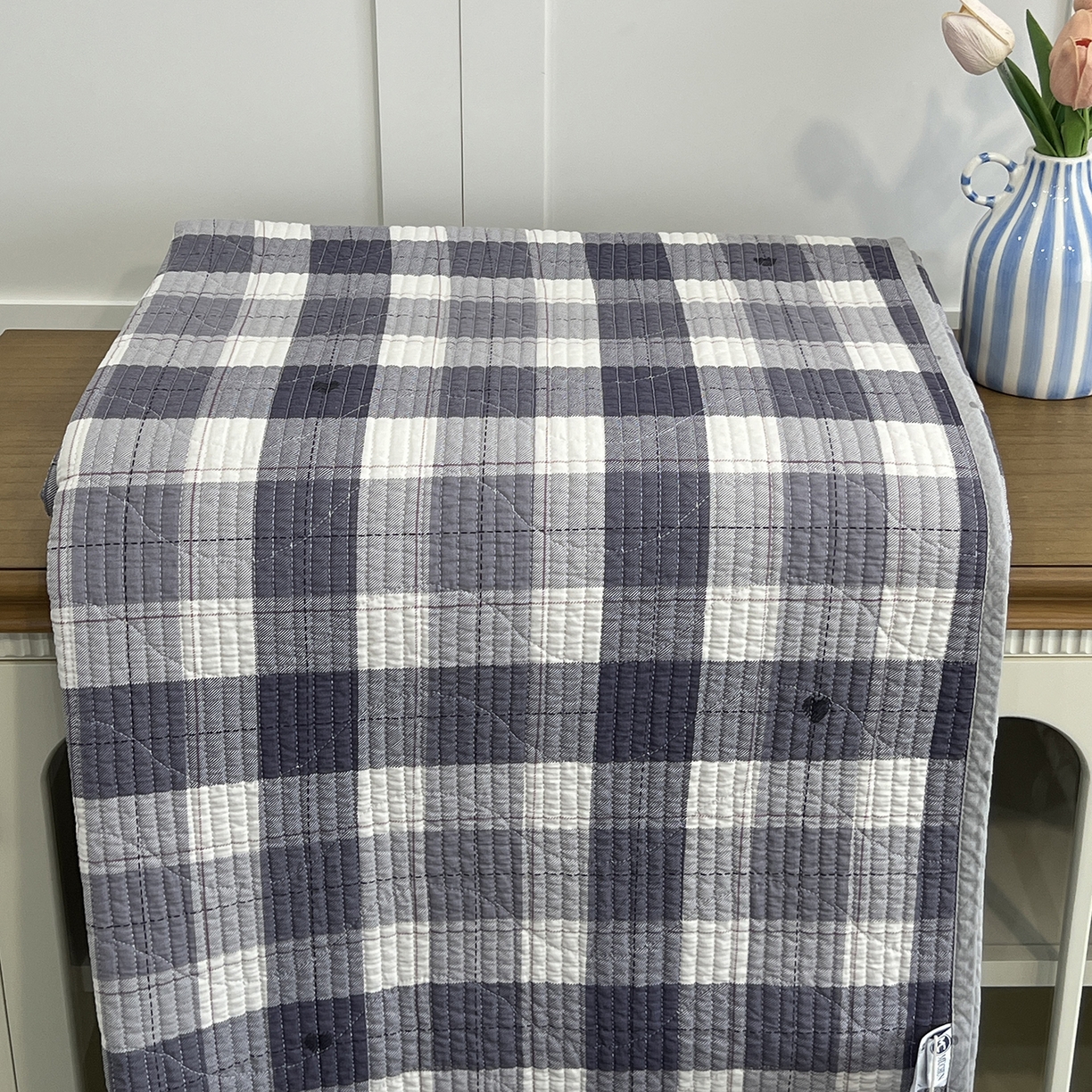 91家纺网 家纺一手货源 找家纺 沐纯家居 2025新款跑量款双面纯棉印花水洗床盖 布依格-灰