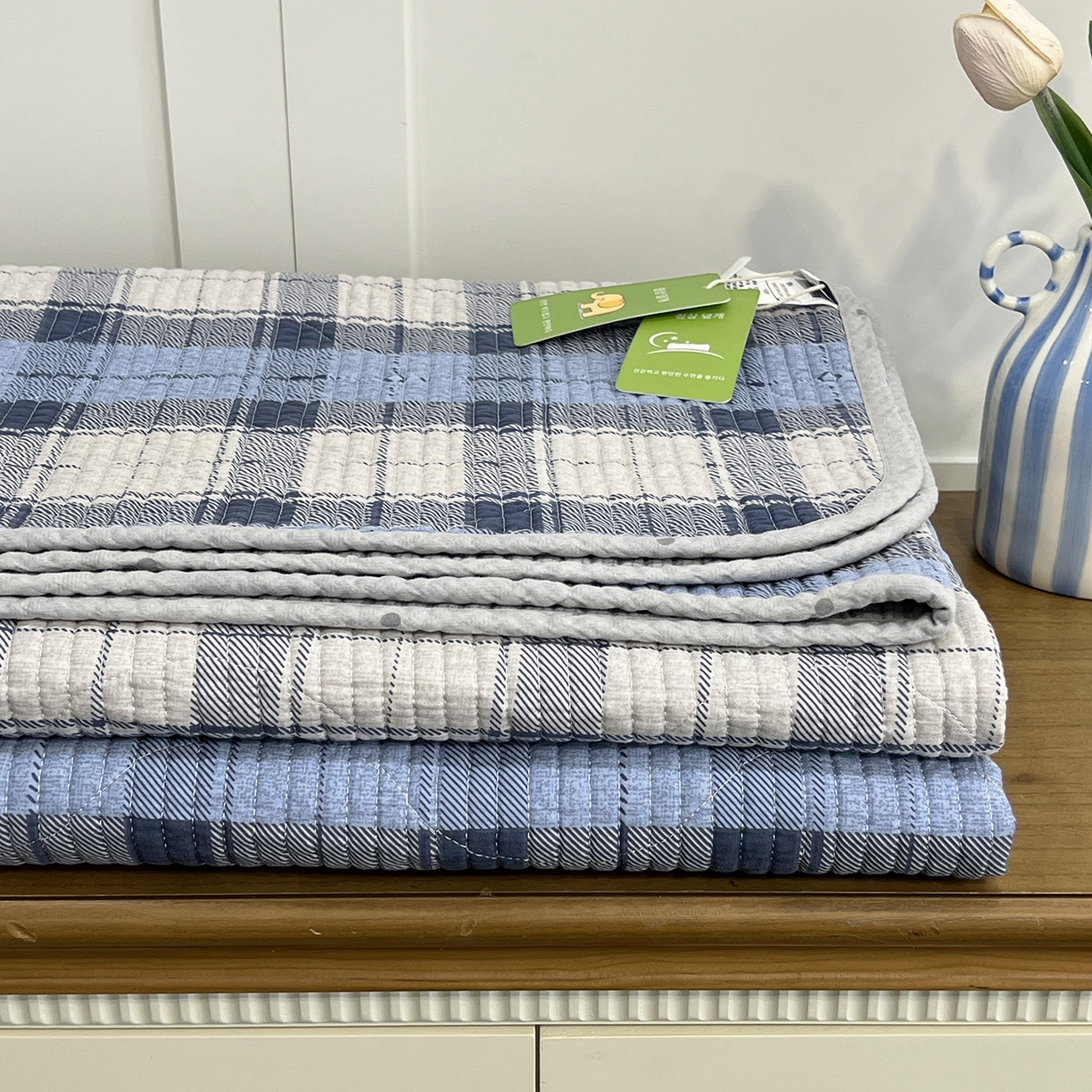 91家纺网 家纺一手货源 找家纺 沐纯家居 2025新款跑量款双面纯棉印花水洗床盖 蓝白格纹