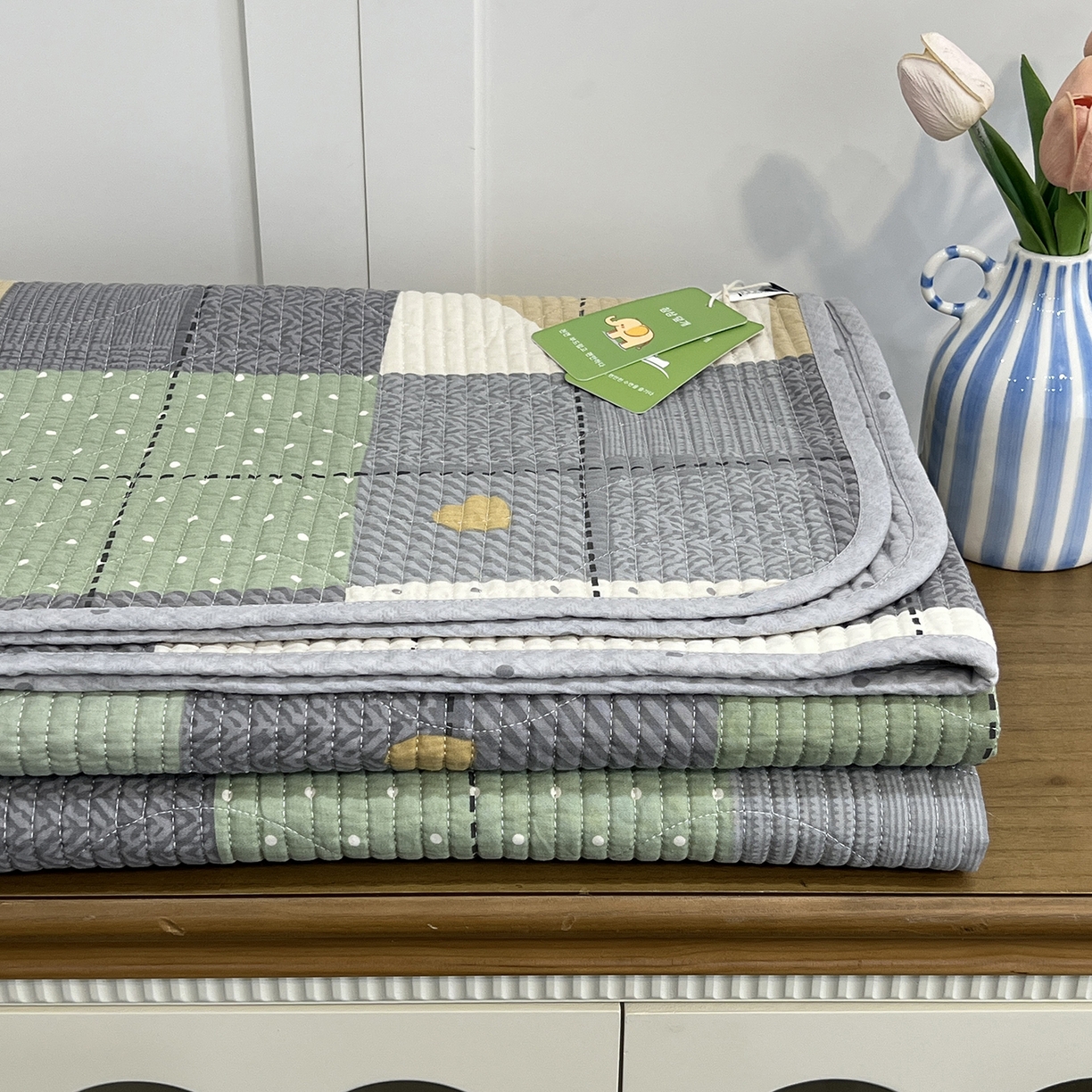 91家纺网 家纺一手货源 找家纺 沐纯家居 2025新款跑量款双面纯棉印花水洗床盖 浪漫绿格