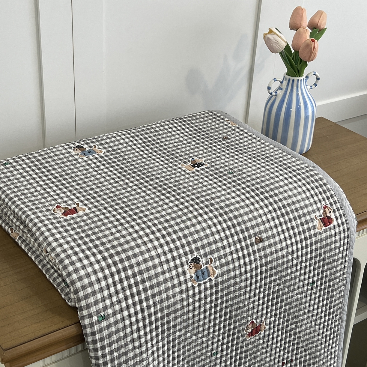 91家纺网 家纺一手货源 找家纺 沐纯家居 2025新款跑量款双面纯棉印花水洗床盖 排队柯基