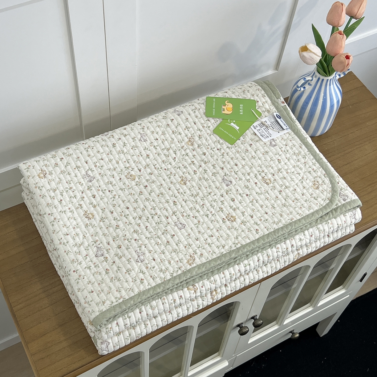 91家纺网 家纺一手货源 找家纺 沐纯家居 2025新款跑量款双面纯棉印花水洗床盖 清新兔语