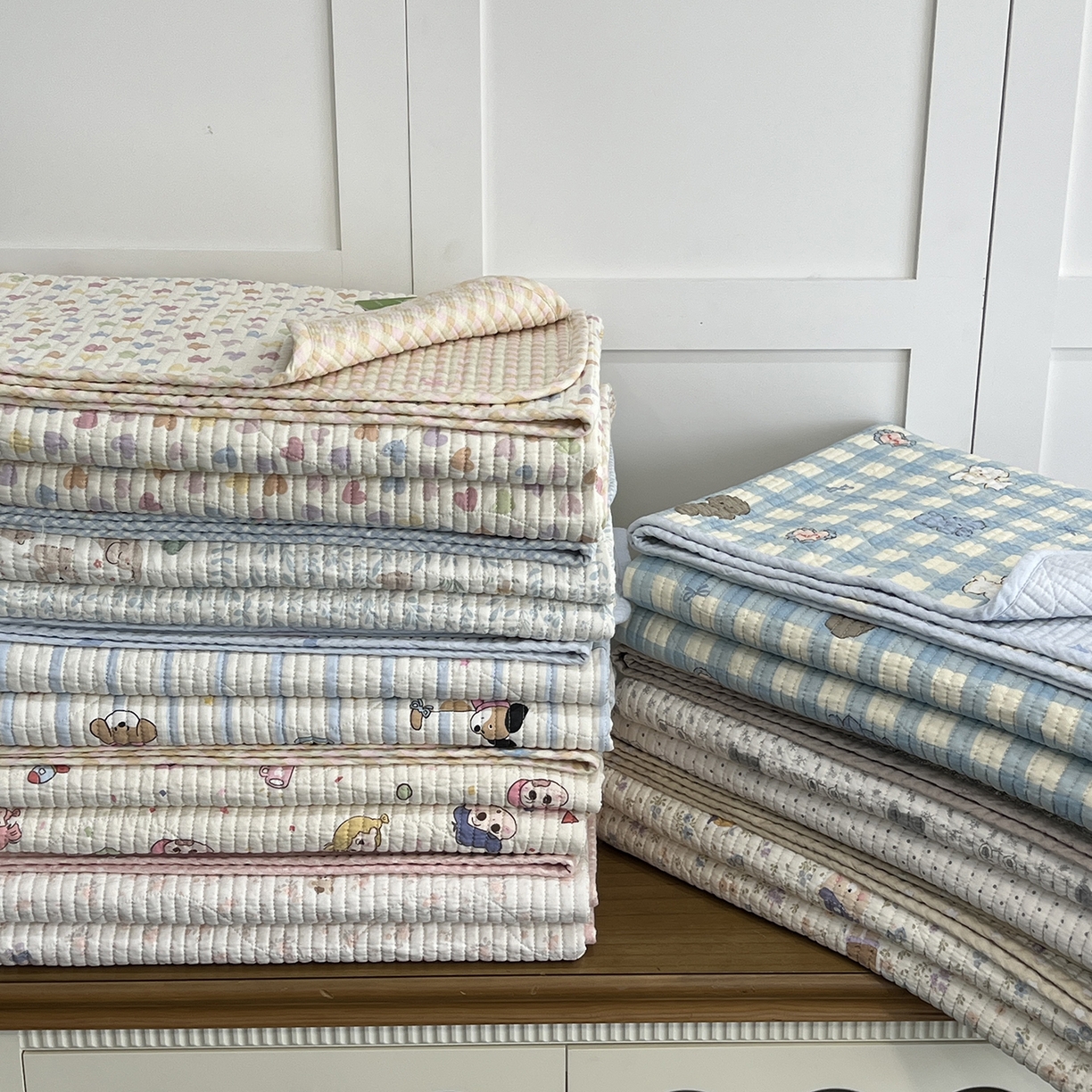 91家纺网 家纺一手货源 找家纺 沐纯家居 2025新款跑量款双面纯棉印花水洗床盖 组合图仅供展示