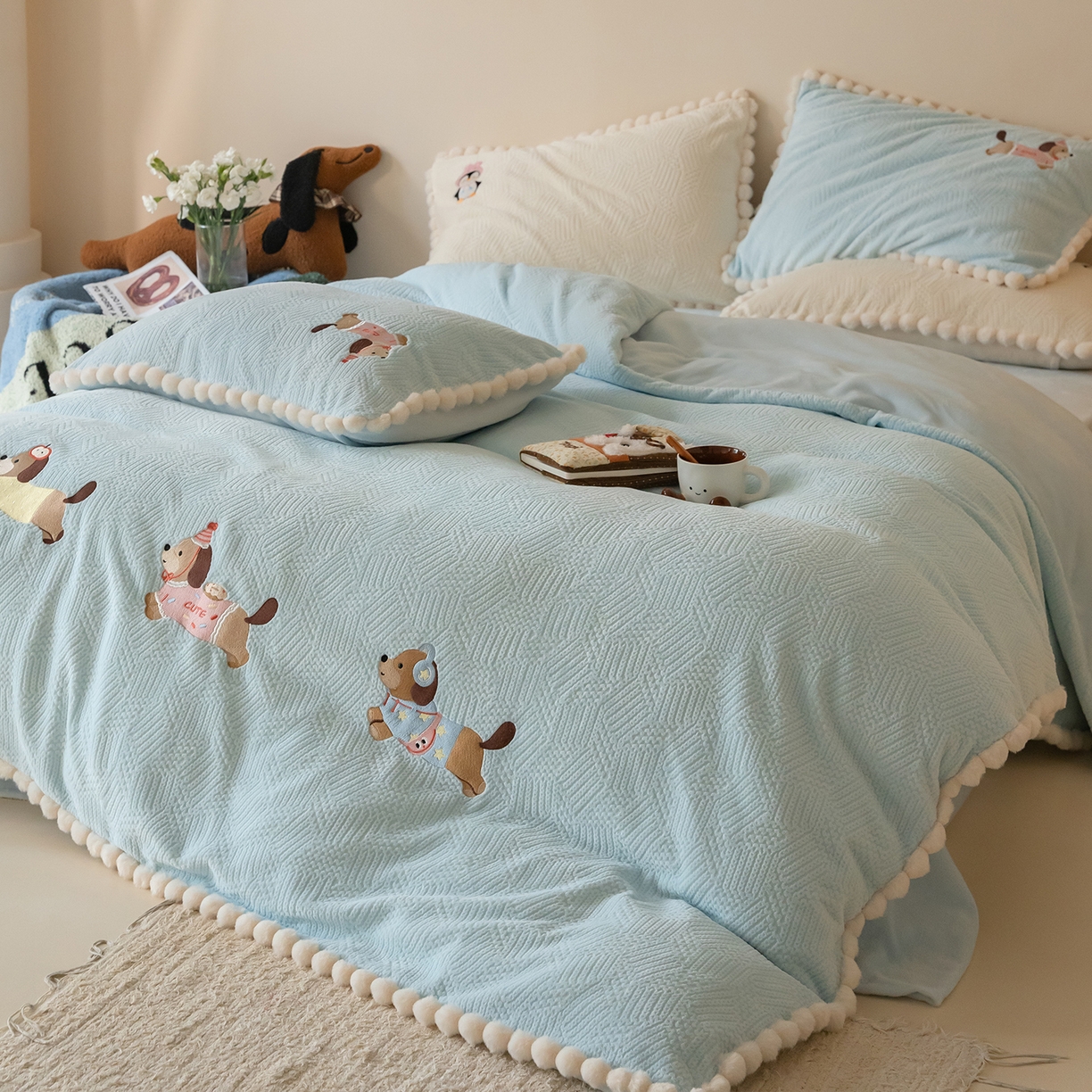 91家纺网 家纺一手货源 找家纺 （总）圆岛家纺 2025新款针织肌理纹雕花立体牛奶绒刺绣四件套