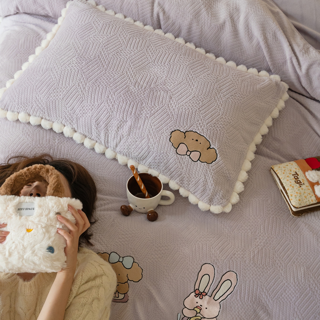 91家纺网 家纺一手货源 找家纺 圆岛家纺 2025新款针织肌理纹雕花立体牛奶绒刺绣四件套 甜品物语