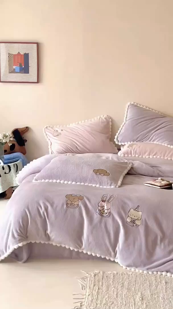 91家纺网 家纺一手货源 找家纺 圆岛家纺 2025新款针织肌理纹雕花立体牛奶绒刺绣四件套 甜品物语