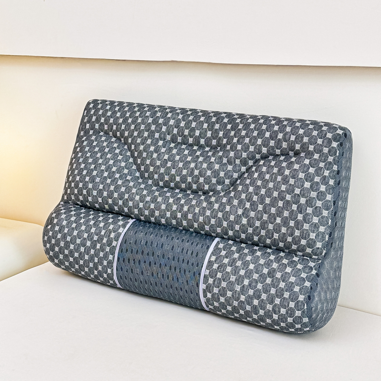 91家纺网 家纺一手货源 找家纺 十仟家纺 2025新款舒适亲肤款牵引枕头枕芯 黑色900g