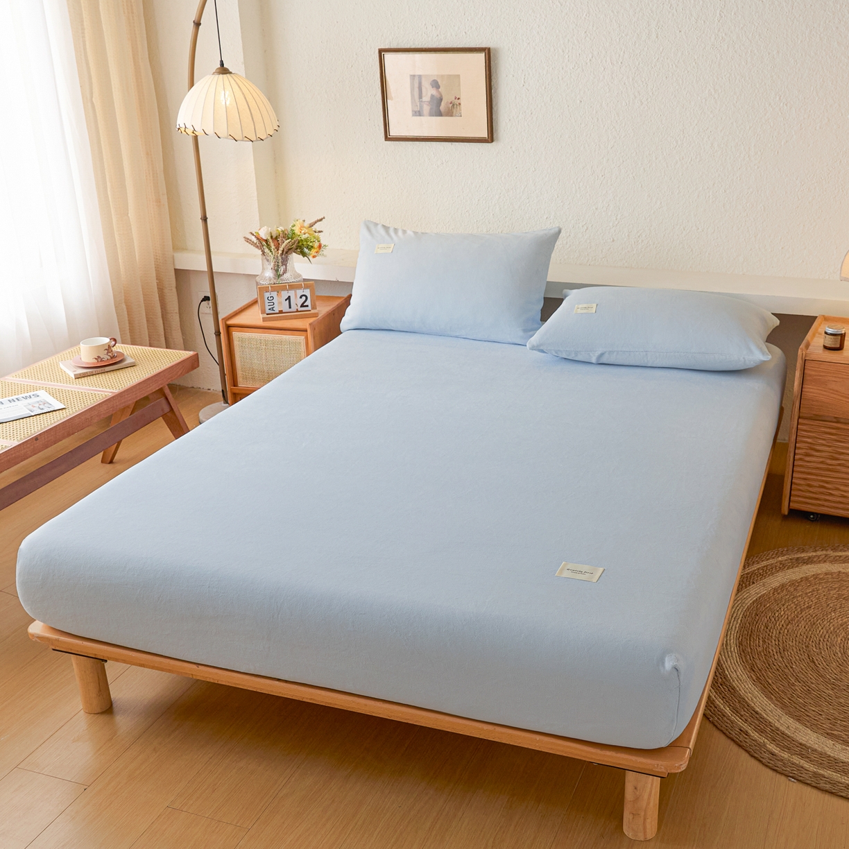 91家纺网 家纺一手货源 找家纺 梵克保罗 2025新款牛奶绒单床笠系列 淡蓝