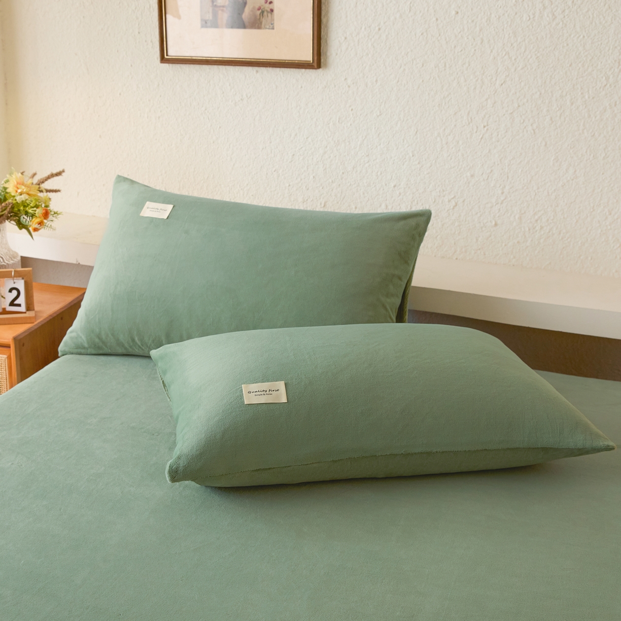 91家纺网 家纺一手货源 找家纺 梵克保罗 2025新款牛奶绒单床笠系列 墨子绿