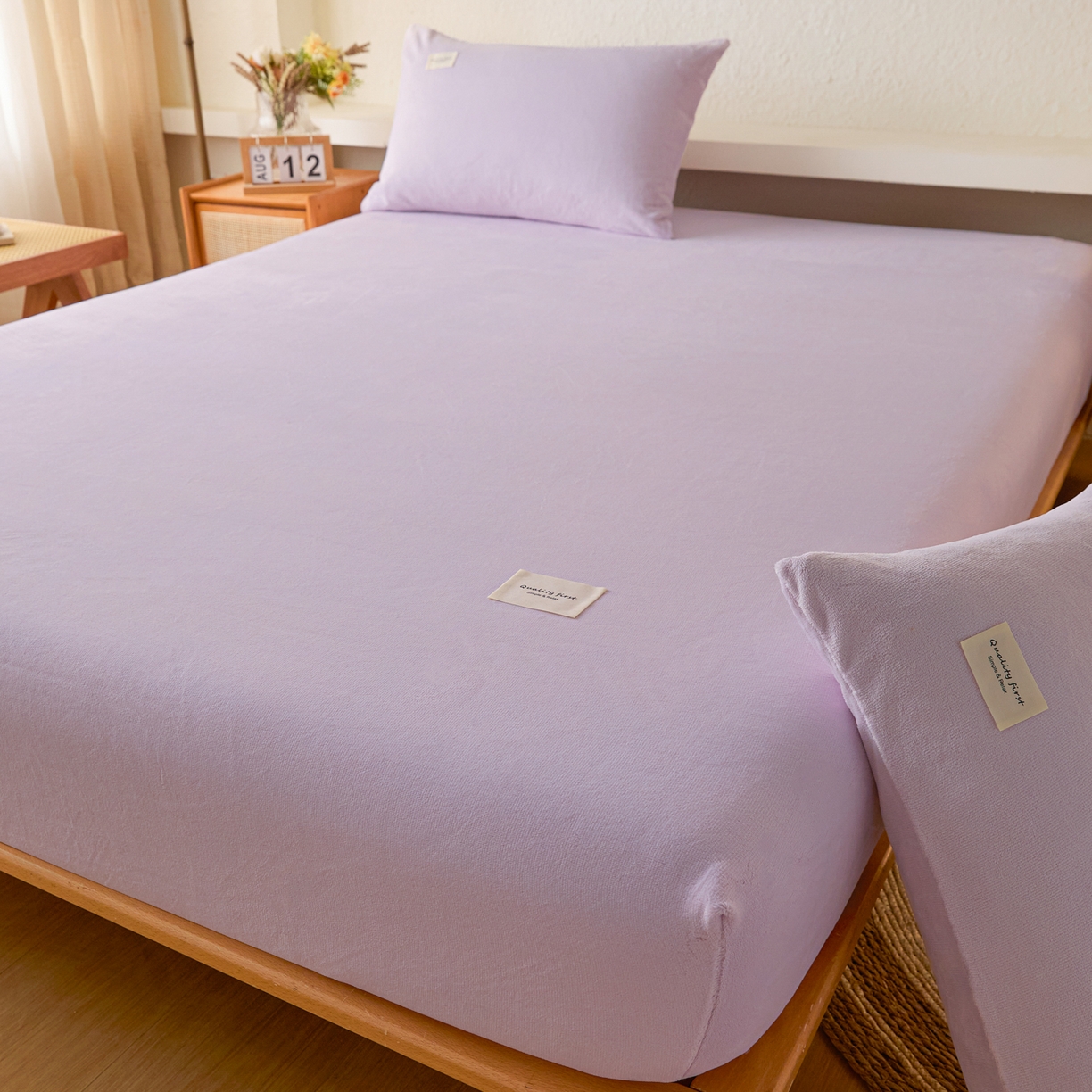 91家纺网 家纺一手货源 找家纺 梵克保罗 2025新款牛奶绒单床笠系列 浅紫