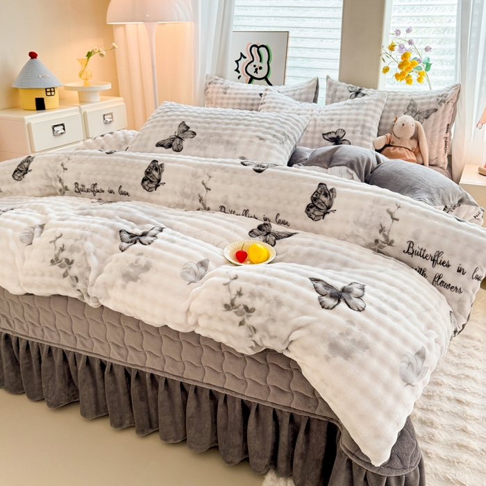 91家纺网 家纺一手货源 找家纺 金盛皇朝家纺 2025新款高克重仿兔毛泡泡牛奶绒床单床盖单件三件四件套 花枝蝶梦