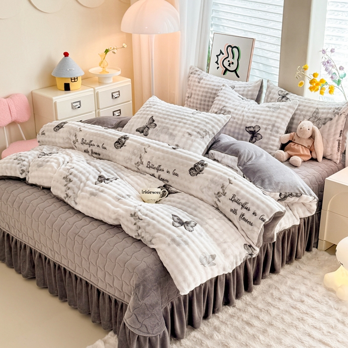 91家纺网 家纺一手货源 找家纺 金盛皇朝家纺 2025新款高克重仿兔毛泡泡牛奶绒床单床盖单件三件四件套 花枝蝶梦