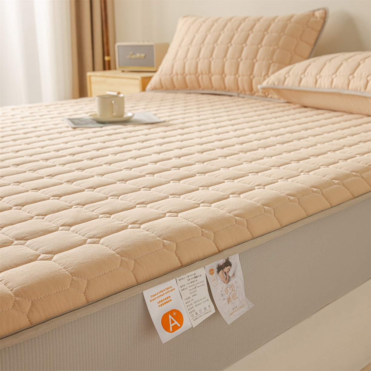 91家纺网 家纺一手货源 找家纺 2025新款全棉牛奶绒双面款夹棉床笠 奶茶咖