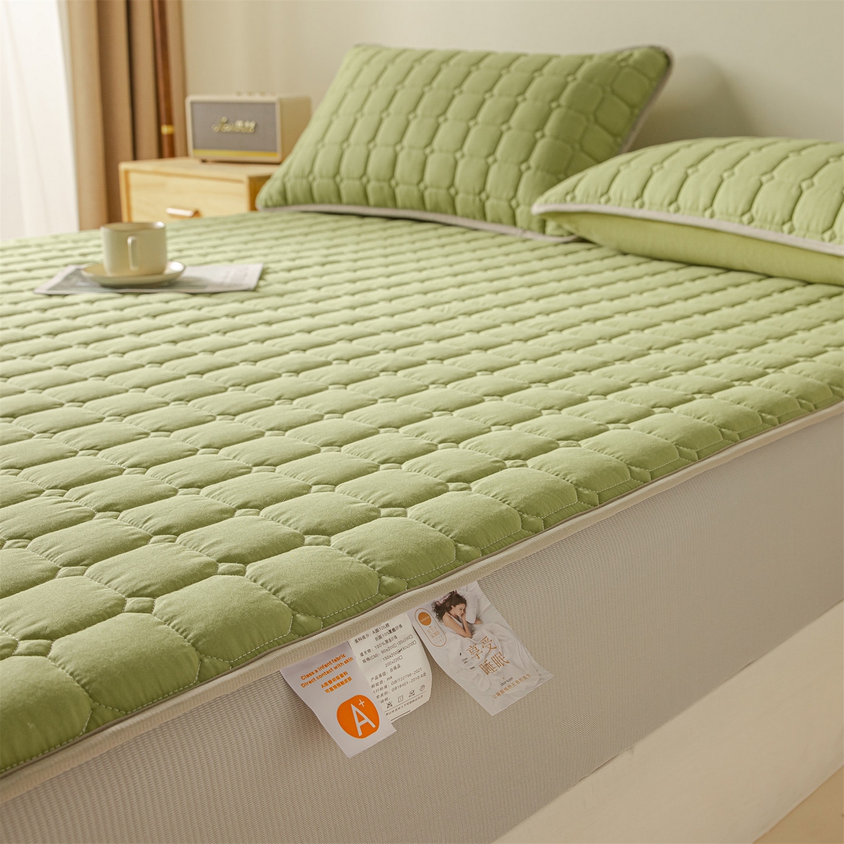 91家纺网 家纺一手货源 找家纺 2025新款全棉牛奶绒双面款夹棉床笠 牛油果绿