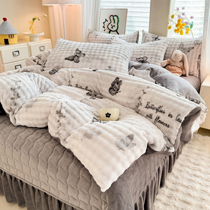 91家纺网 家纺一手货源 找家纺 金盛皇朝家纺 2025新款高克重仿兔毛泡泡牛奶绒床单床盖单件三件四件套 花枝蝶梦