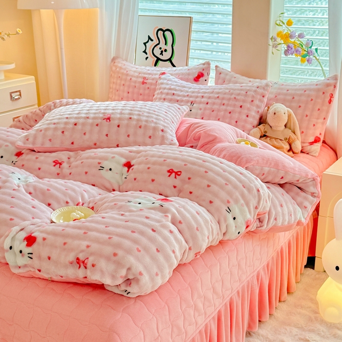 91家纺网 家纺一手货源 找家纺 金盛皇朝家纺 2025新款高克重仿兔毛泡泡牛奶绒床单床盖单件三件四件套 奶绒猫语