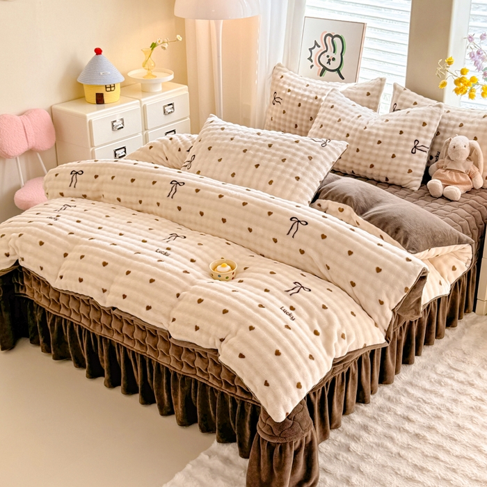 91家纺网 家纺一手货源 找家纺 金盛皇朝家纺 2025新款高克重仿兔毛泡泡牛奶绒床单床盖单件三件四件套 萌心点点